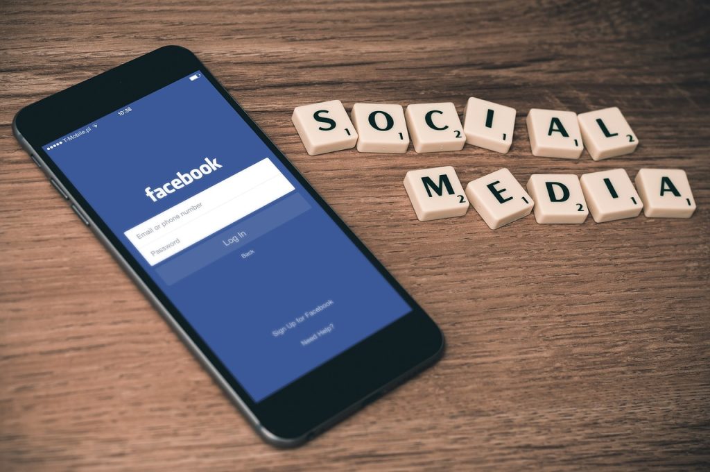 Services social media, facebook, smartphone, iphone, mobile, media, web, internet, social network, social networking, multimedia, social media, social media, social media, facebook, facebook, facebook, facebook, facebook